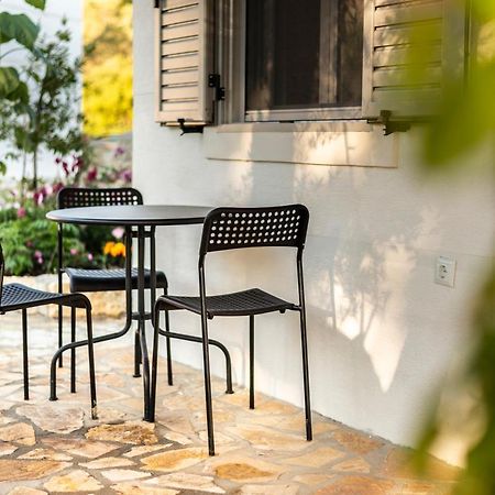 Janakis Garden Livadi Beach Himare Fshat Εξωτερικό φωτογραφία